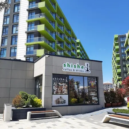 Eka - Pool & Lägenhet *