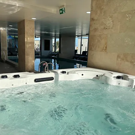 Lägenhet Eka - Pool & Năvodari