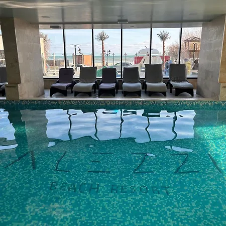 Eka - Pool & Lägenhet