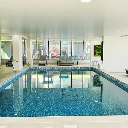 Lägenhet Eka - Pool &