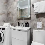 Eka - Pool & Apartment *