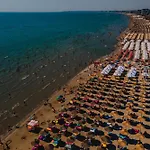 Eka - Pool & Apartment Navodari