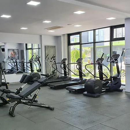 Eka - Pool & Năvodari