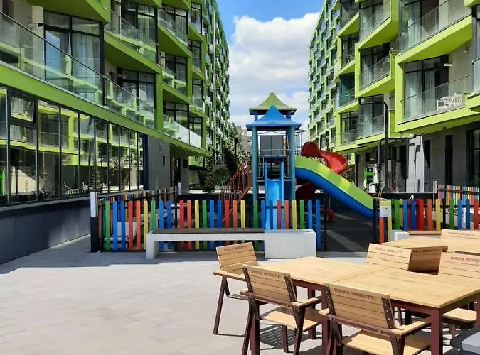 Eka - Pool & Năvodari