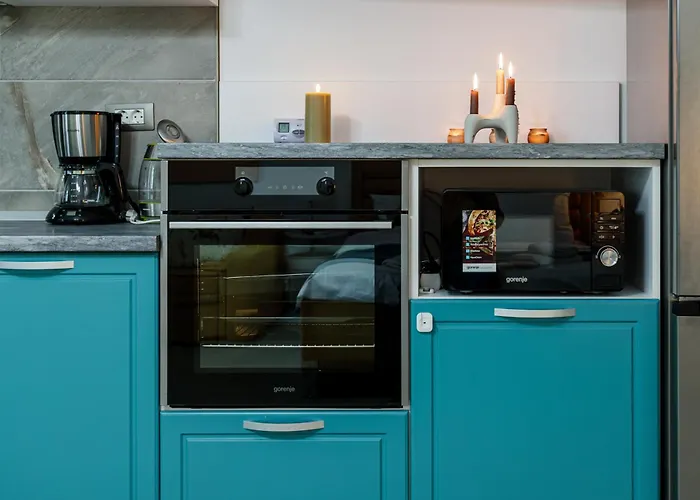 Eka - Pool & Năvodari