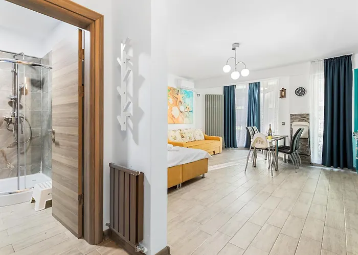 Eka - Pool & * Năvodari