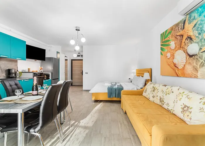 Eka - Pool & Năvodari